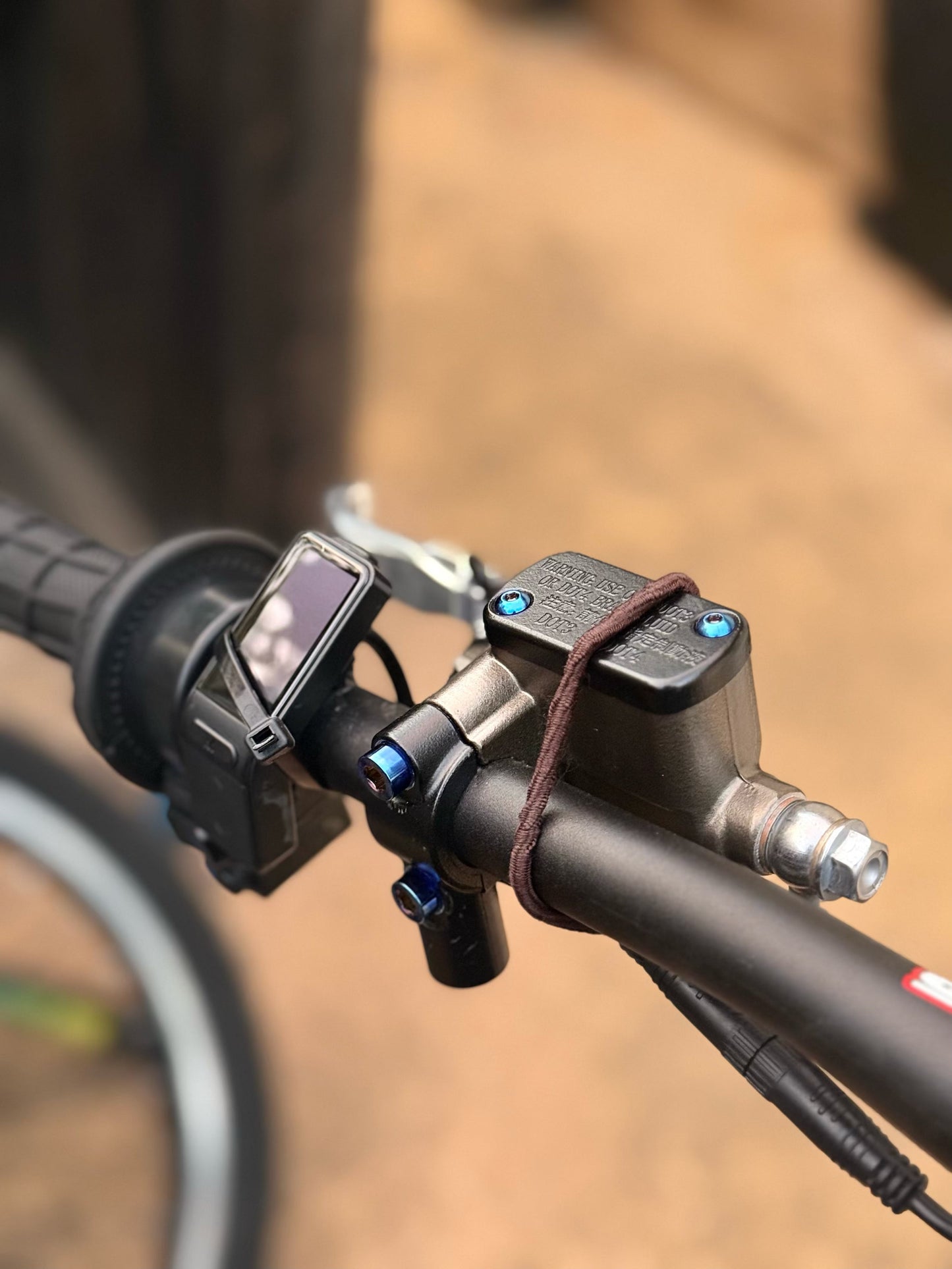 Titanium Ultra-Bee Resevoir Bolts